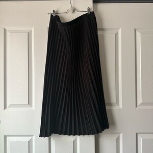 NWOT 3X SHEIN Women's Black Pleated Midi Skirt